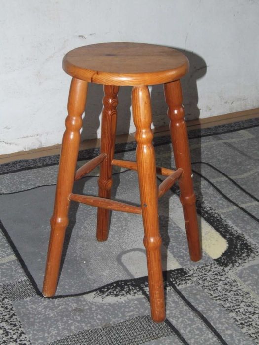 Stołek Taboret drewniany hoker