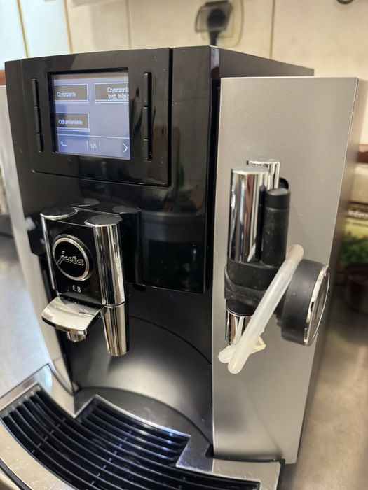 Jura Impressa E8