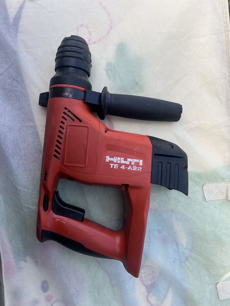 Продам перфоратор Hilti