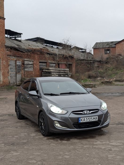 Hyundai Accent 2011 року автомат!