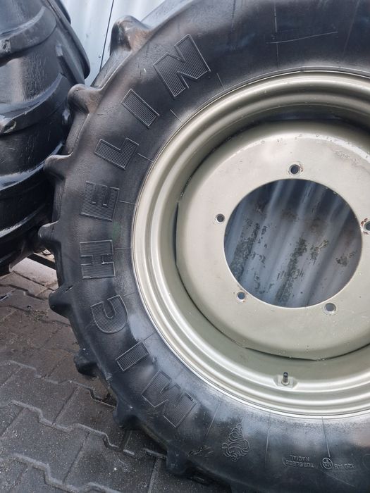 Koła 28 cali Massey Ferguson 5 otworów felgi stalowe opony