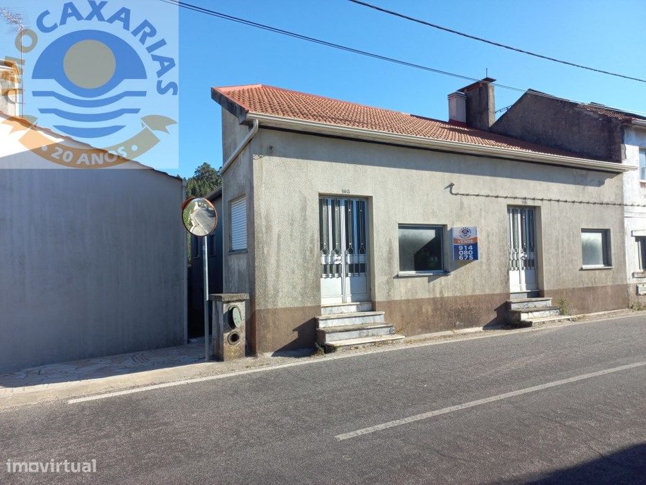 Moradia T3, com agua em abundância, boa localização.