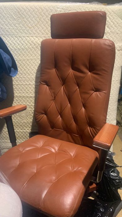 Skórzany fotel gabinetowy