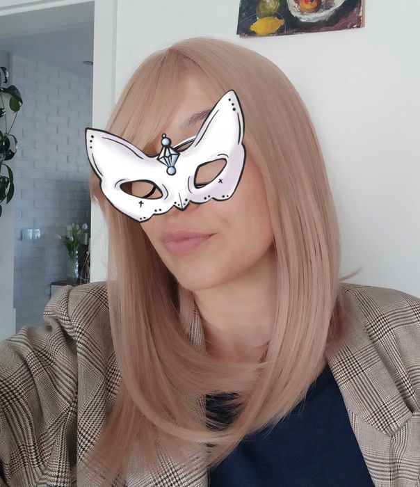 Nowa peruka, blond z refleksami, blady róż, śliczna , chemioterapia
