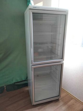 Холодильник шафа-вітрина "Snaige" на 350 Л