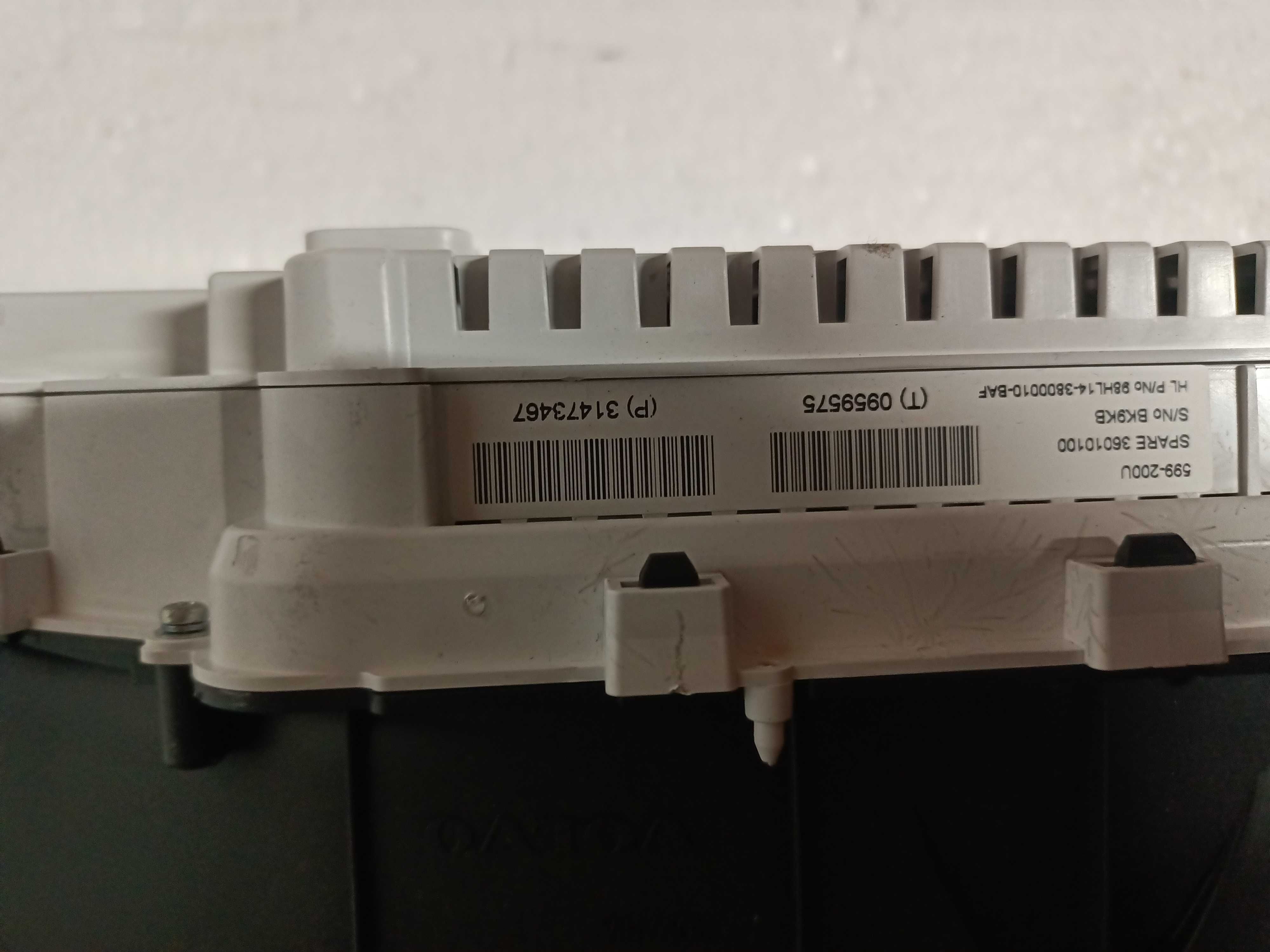 Licznik TFT Volvo platforma P3 automat