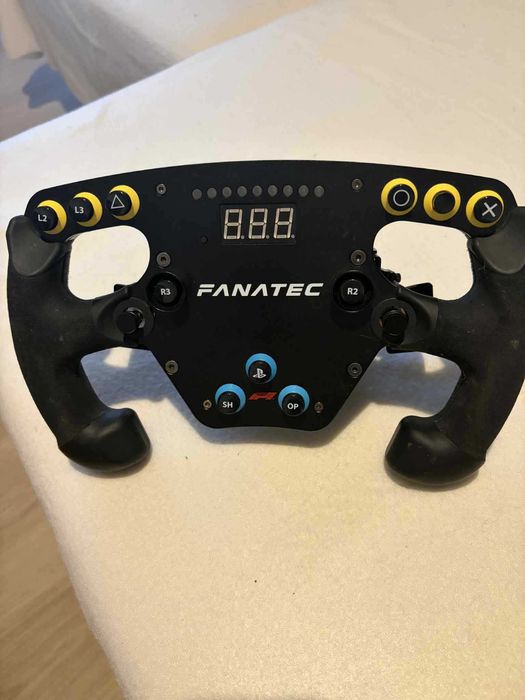 Zestaw Fanatec - kierownica, baza 5NM, manipulatory