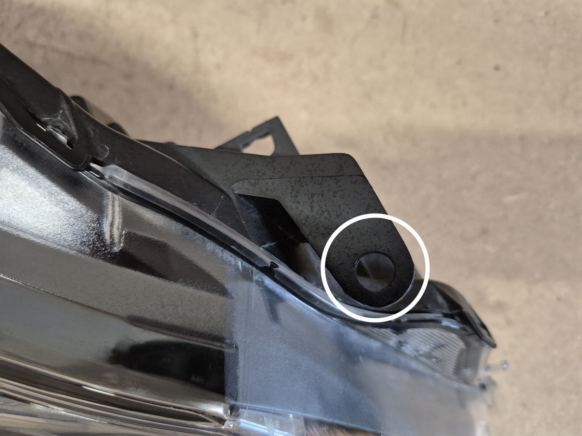 Lampa reflektor toyota Yaris 3 prawy europa