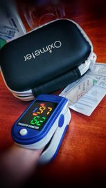 Pulsoksymetr. Pulse Oximeter + etui