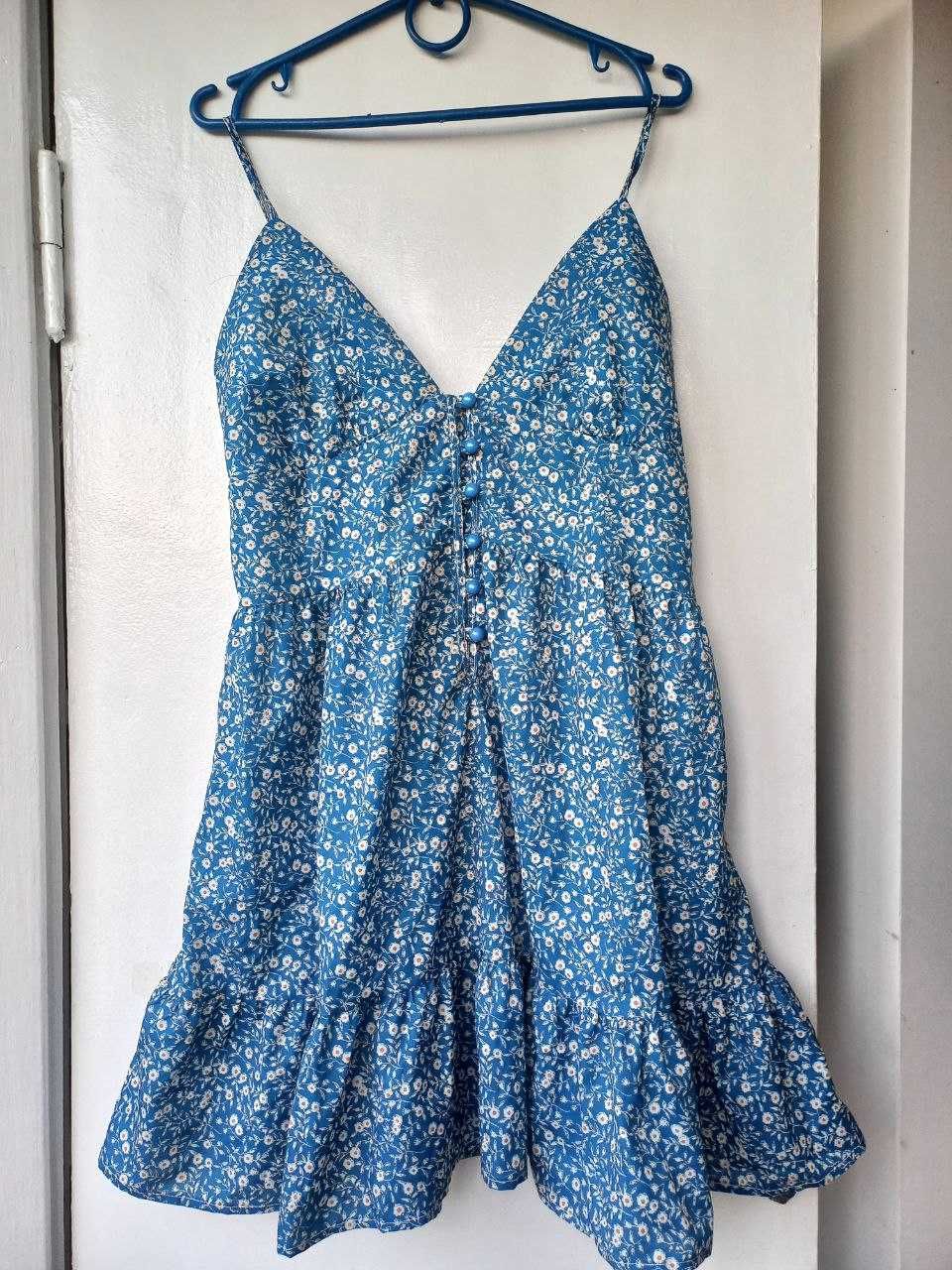 Блакитна сукня в квітковий принт від Shein