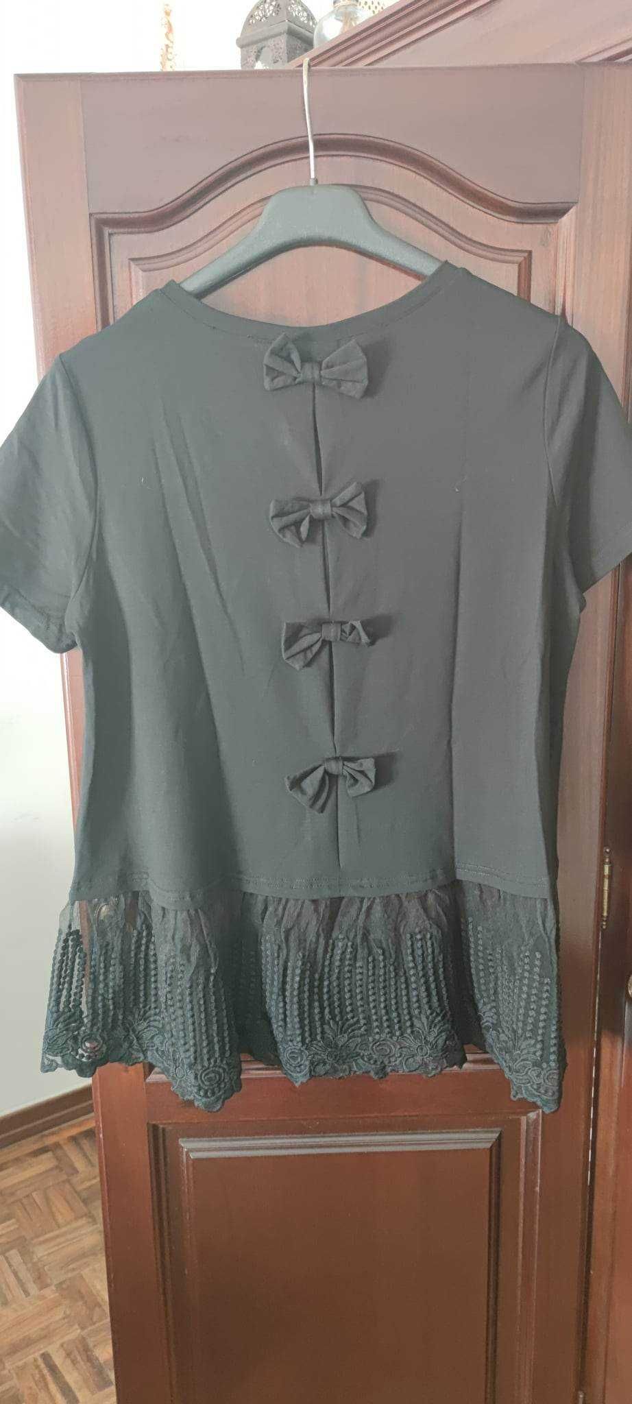 T-shirt Preta (Moda Ana) veste até XL (nova) 10€