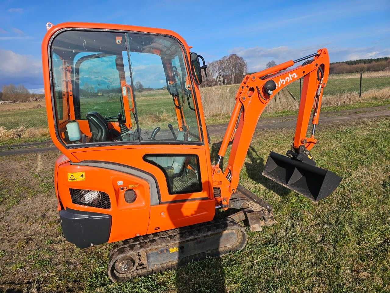 Wynajem  wypożyczenie minikoparki Kubota 1,6T bez Oper