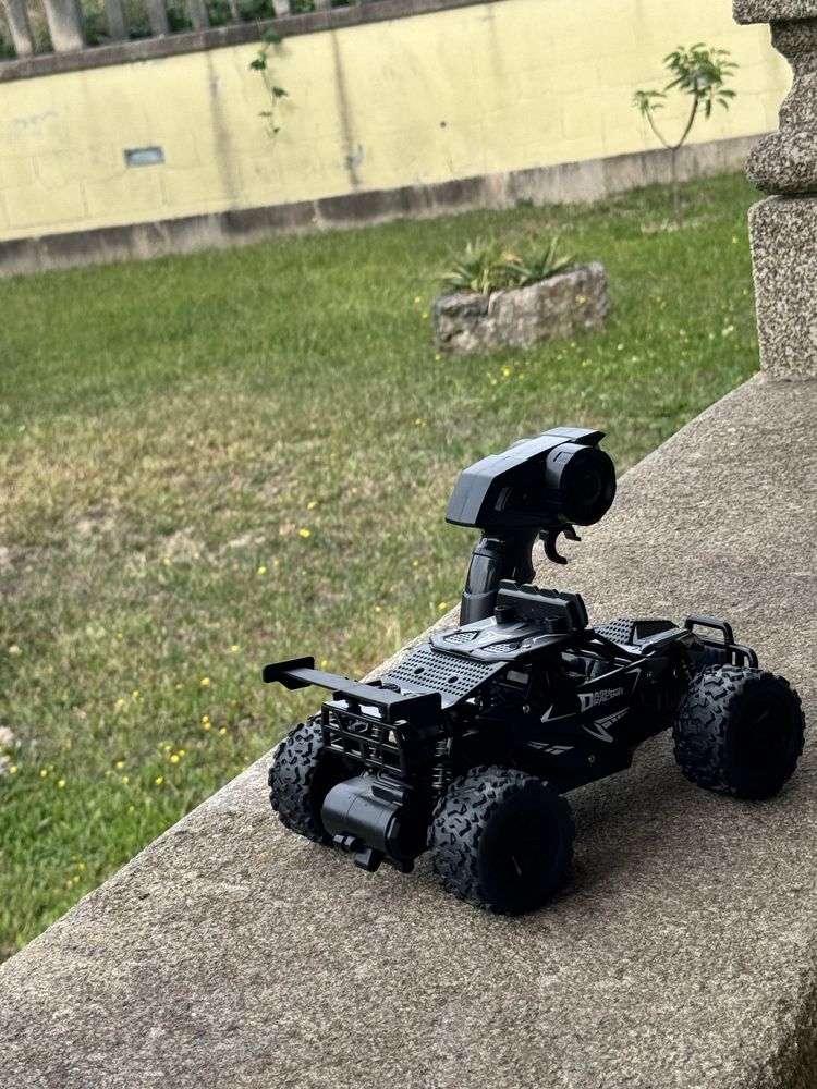 Carro de controlo remoto novo por 7€ novi sai a 20€