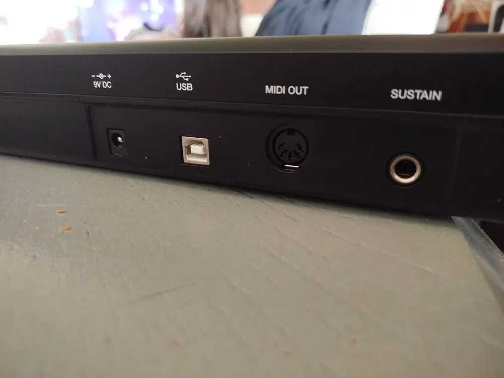 Teclado MIDI Alesis Q49