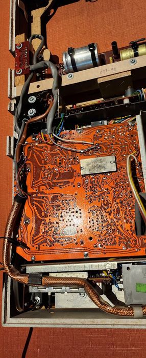 radio-gramofon WEGA Studio 3213 HiFi.