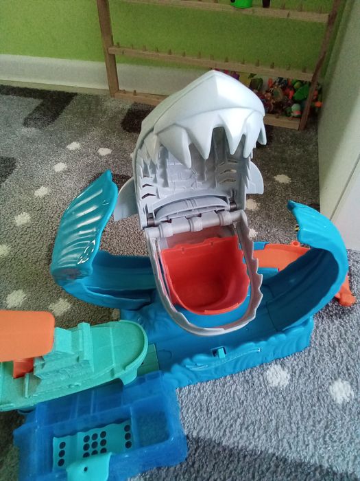 Hotwheels robo rekin tor wyrzutnia