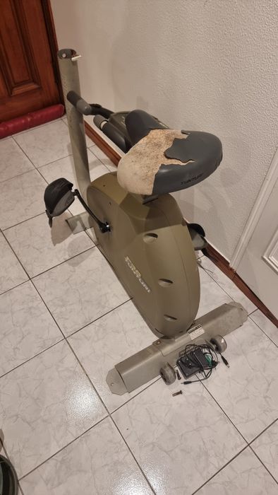 Bicicleta de exercício Tunturi F35, (Lêr Descrição)