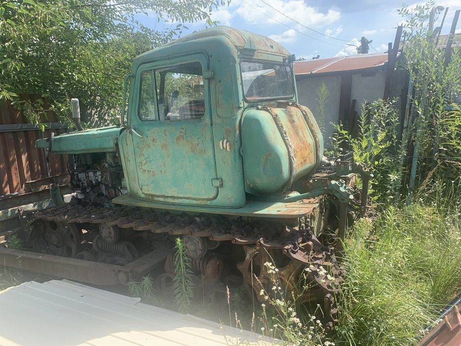 Дт-75 гусеничний трактор 1972 рік