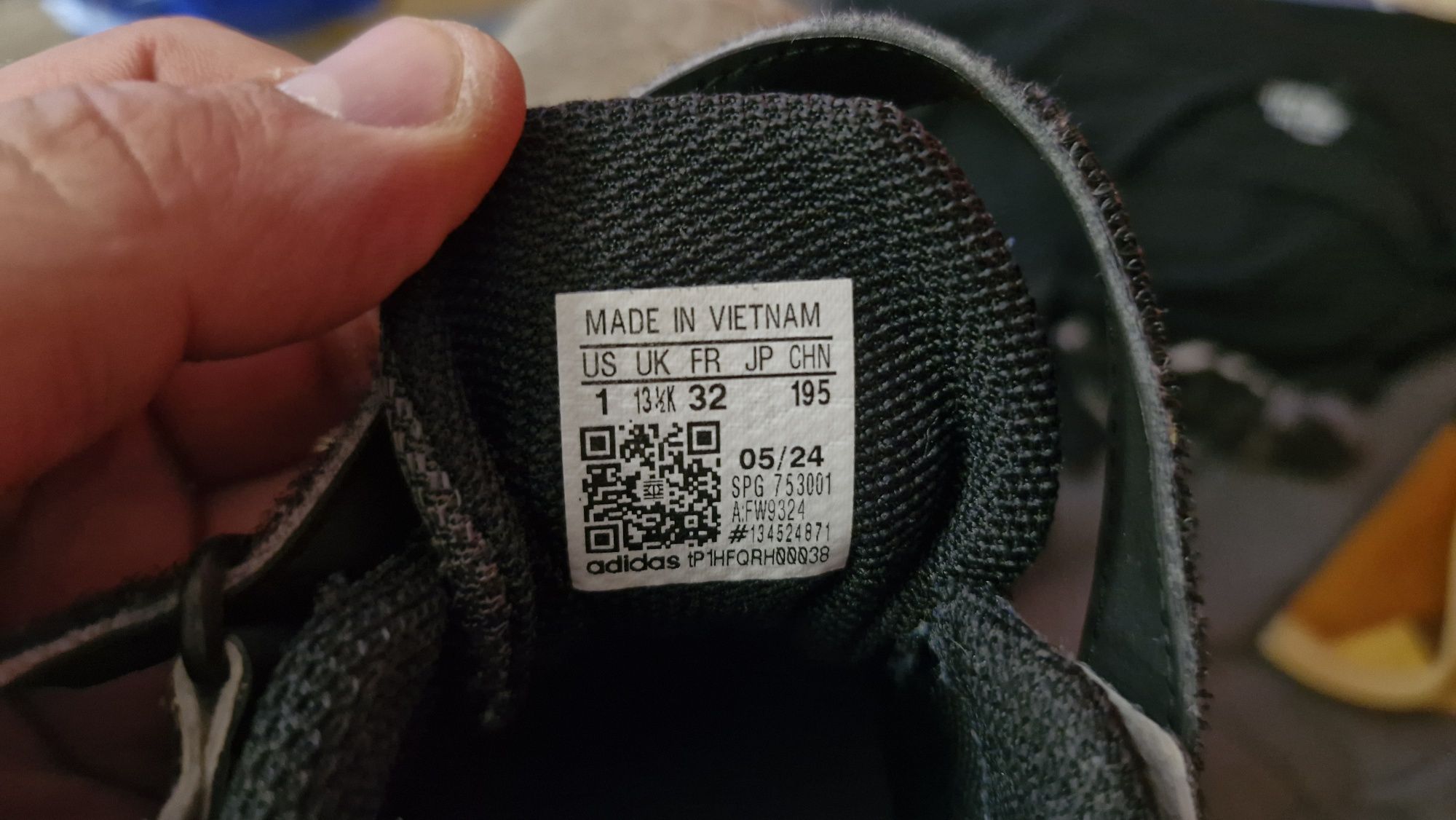 Дитячі кросівки Adidas Terrex.Розмір 32