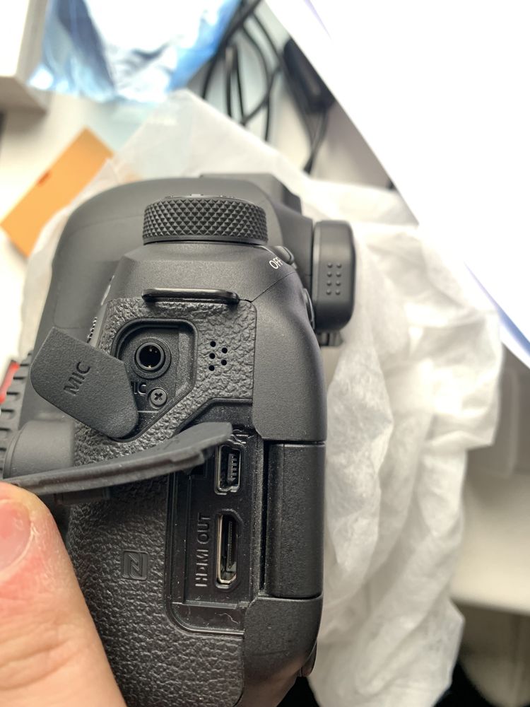 Canon 6D Mark II body