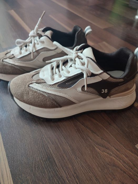 Кросівки lonza шкіряні