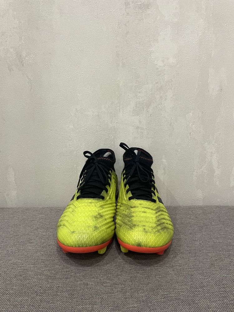Професійні футбольні бутси копочки взуття Adidas Predator, розмір 40