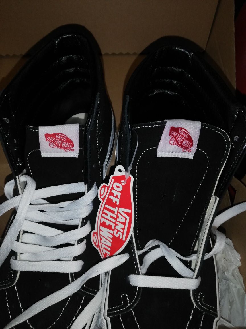 Нові Vans Sk8-Hi Sneaker in Black/black/white 40,5 (оригінал)