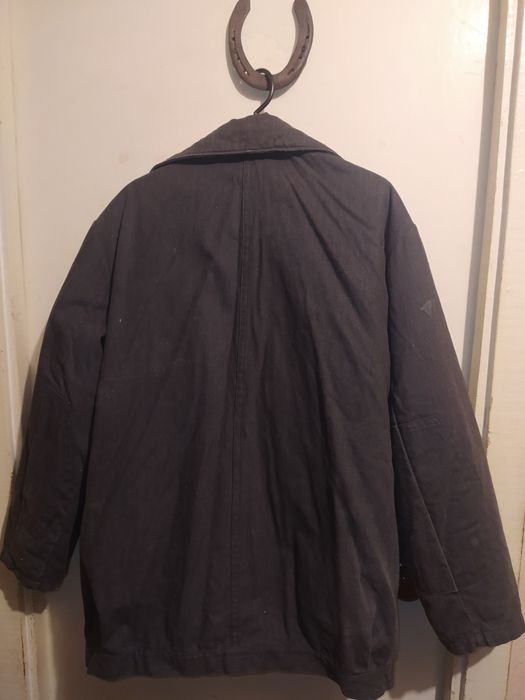 Одежда для рыбалки и штаны сварщика.