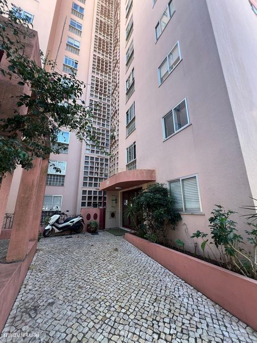 Apartamento T2 em Stº Antº dos Cavaleiros, Loures, Lisboa | Excelente