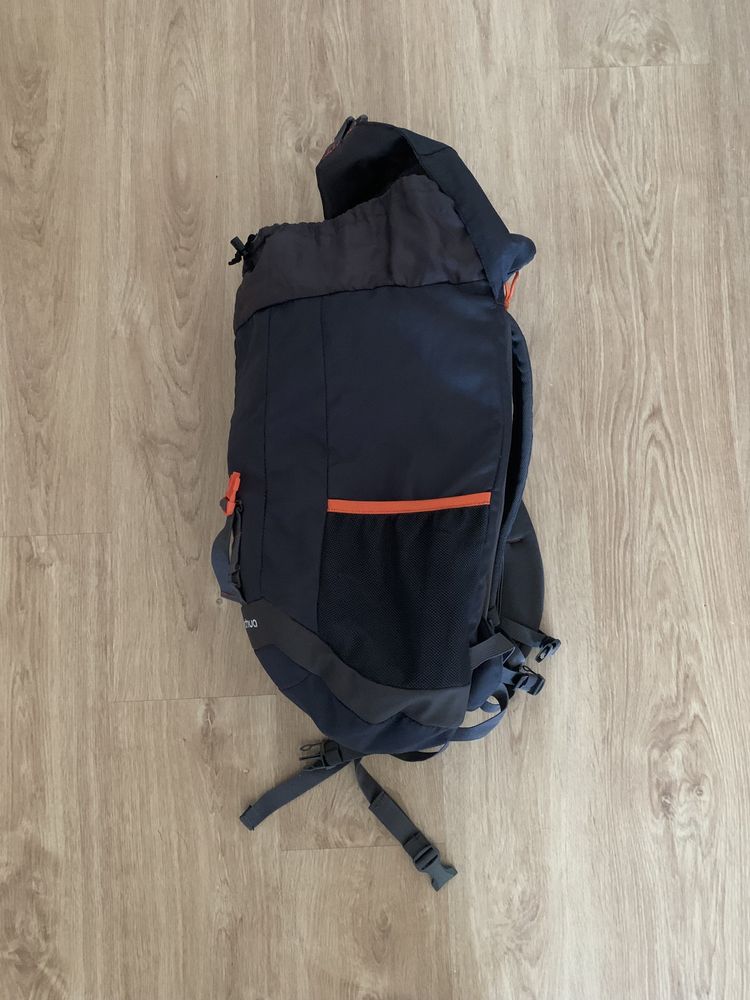 Mochila com capacidade 30L