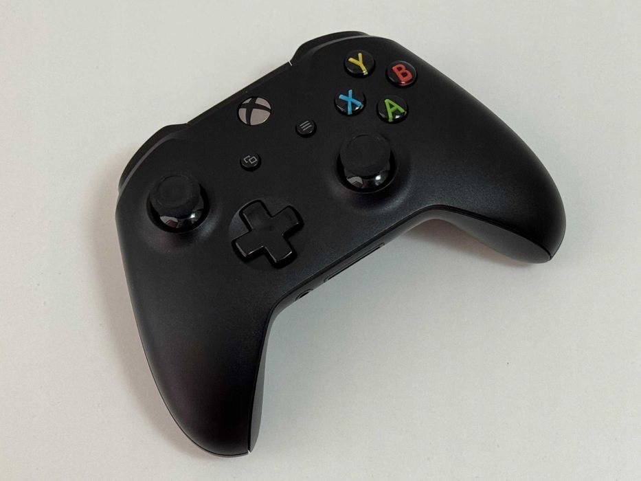 Konsola Xbox One X 1tb, pad, okablowanie, komplet, GWARANCJA, BDB STAN