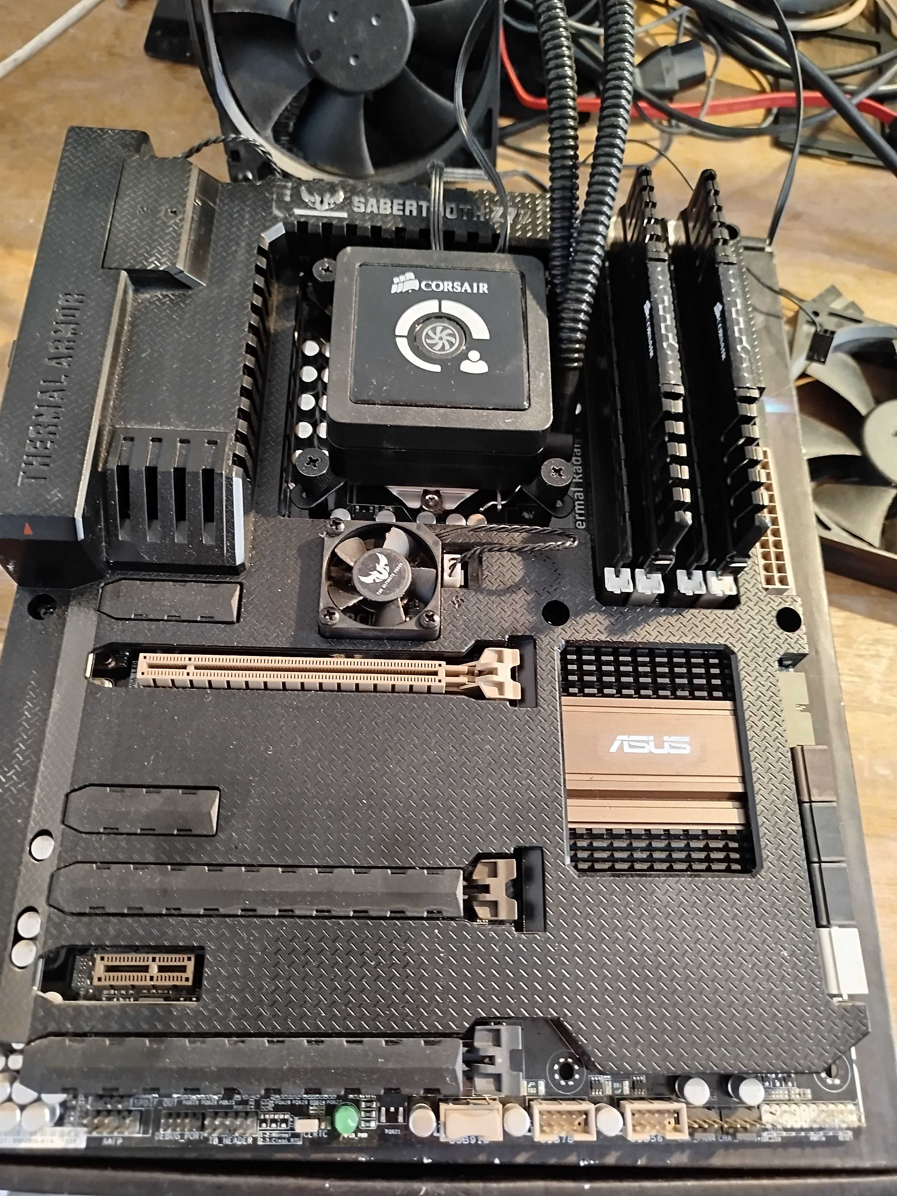 ASUS TUF SABERTOOTH Z77+i5 3570+Corsair Hydro+2X4 GB Corsair