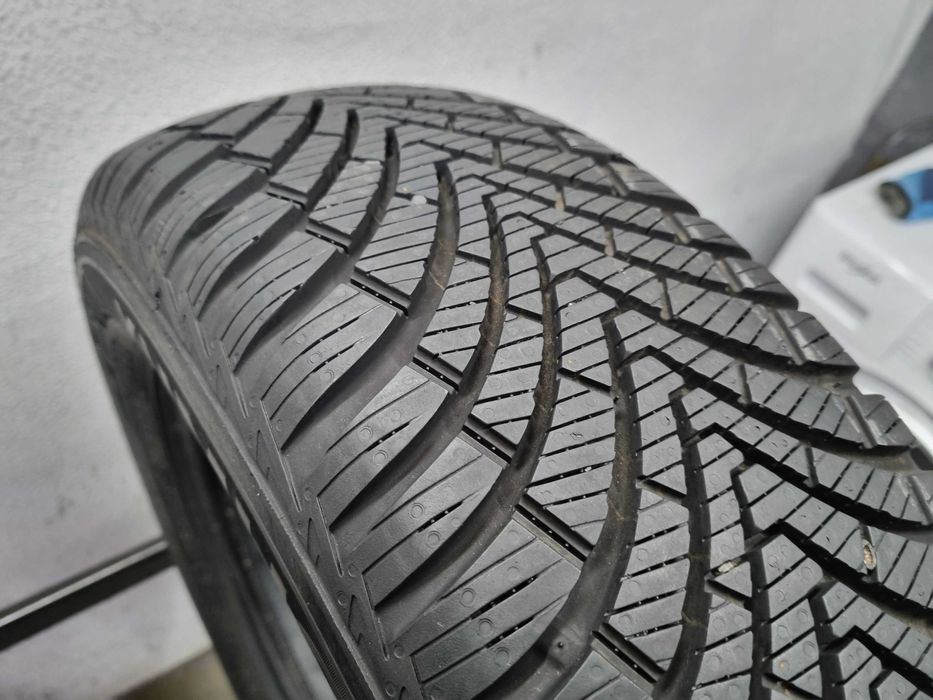 175/65/14 82T Kumho Solus 4S HA32 Dot.2124R
