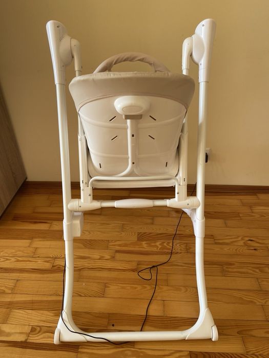 стульчик для кормления carrello triumph заколисуючий центр