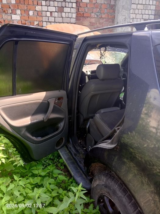 Мерседес ml 163 запчастини кузова.