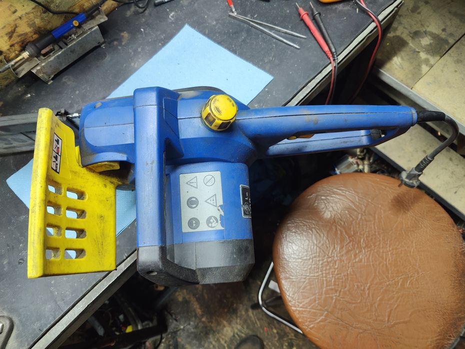 Пила ланцюгова Einhell Royal EKS1840