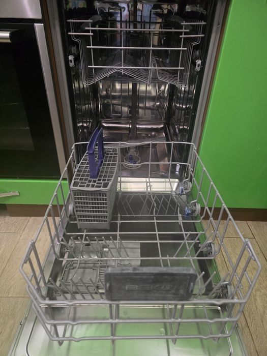 Посудомойка, встроенная  BEKO 45см б/у на 9 наборов