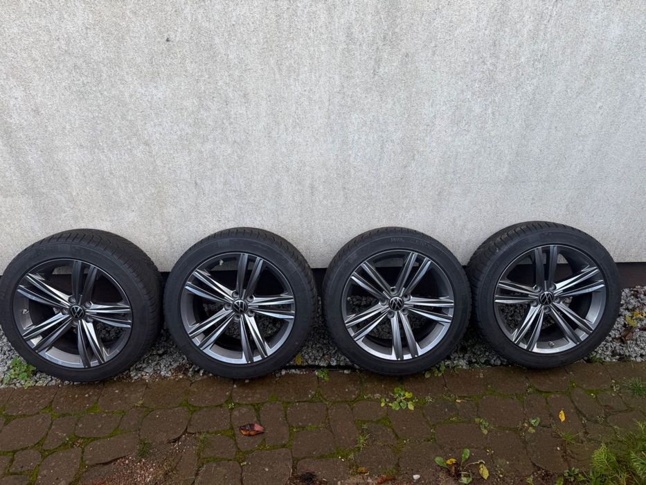 Oryginalne koła 18” z oponami zimowymi 245/45 R 18 Nexen
