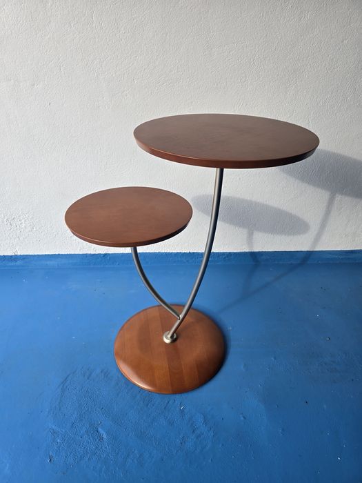 Mesinha com 2 níveis, em madeira