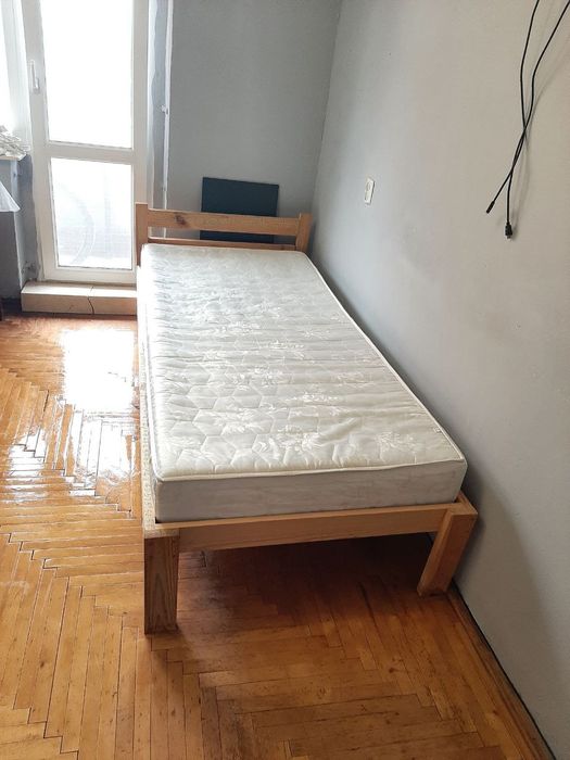 Ліжко з матрацом