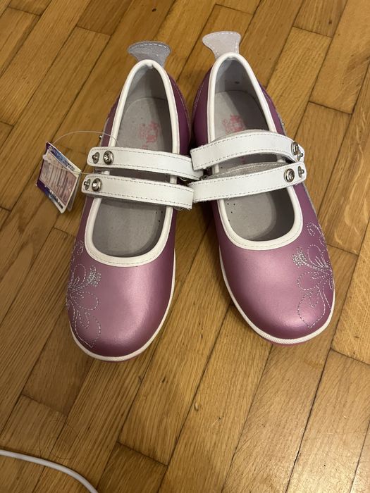 Туфлі для дівчинки