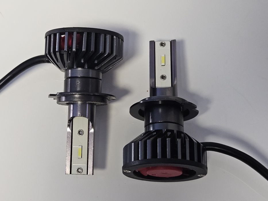 Lâmpadas LED H1 + H7