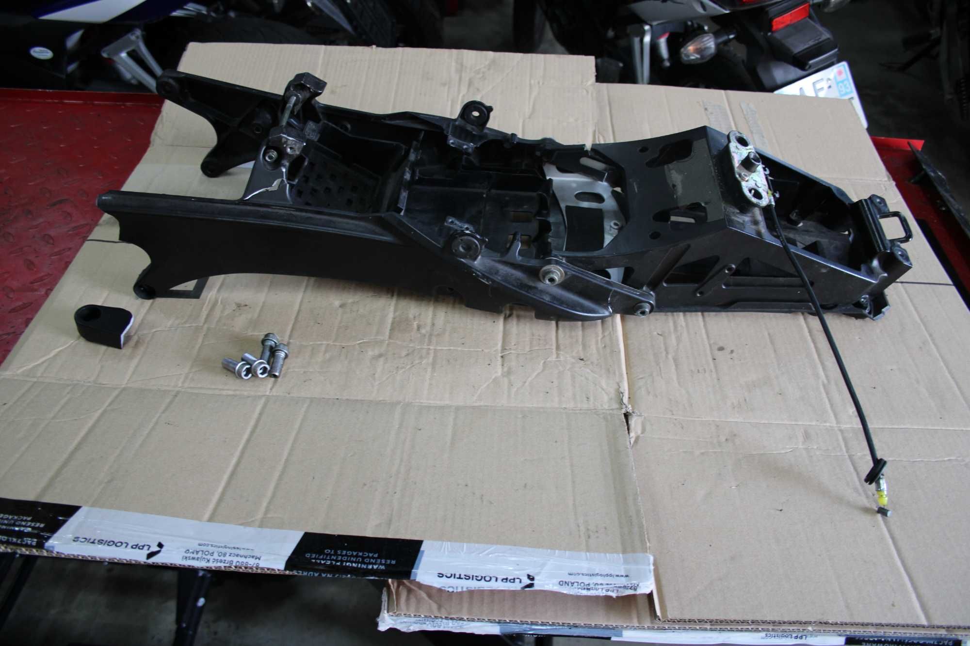 Stelaż Ogon Zadupek Nadkole Suzuki GSXR 1000 K5 K6 05-06