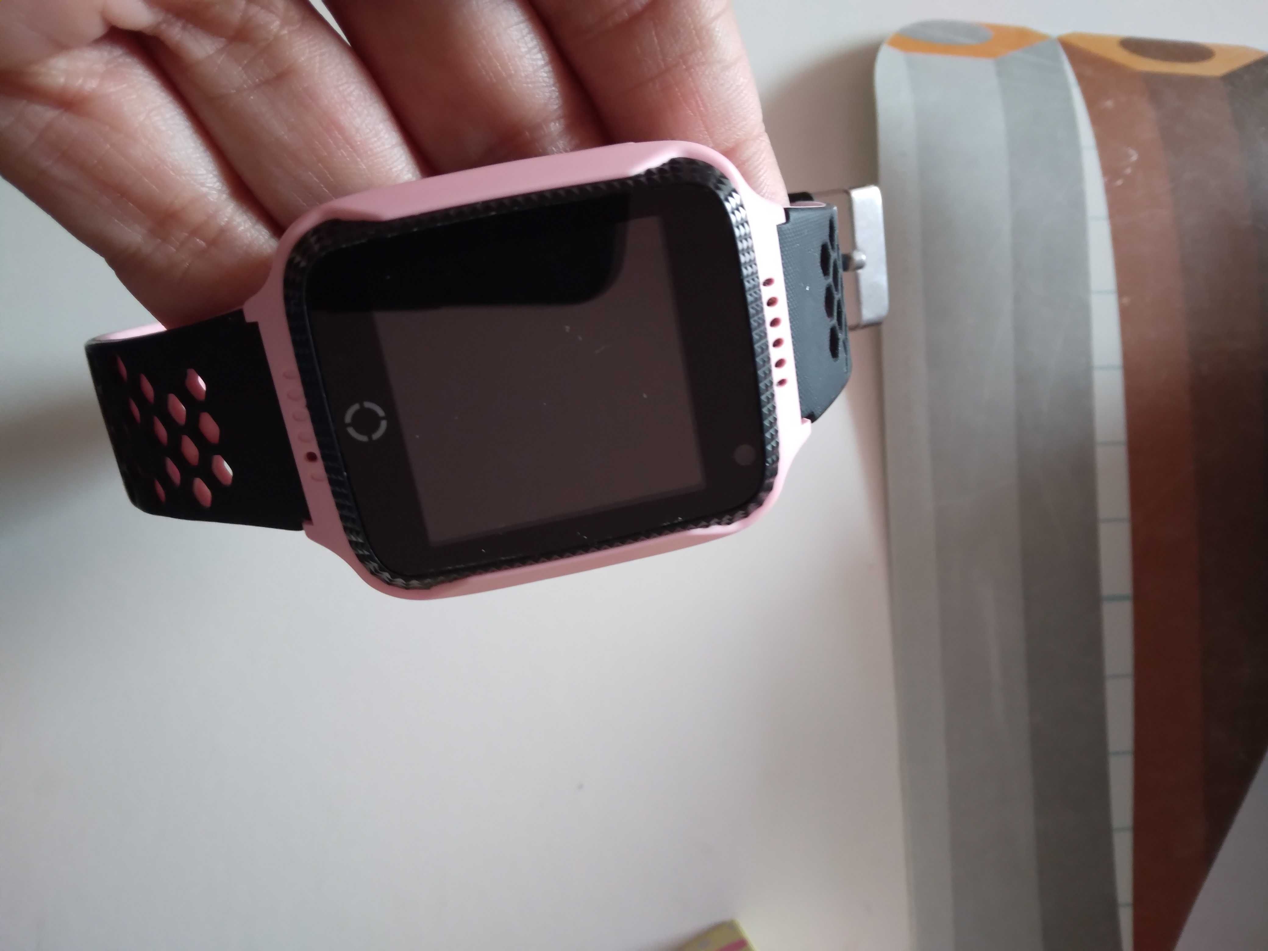 Smartwatch dziecięcy zegarek dla dziecka g900a różowy GPS aparat  nowy