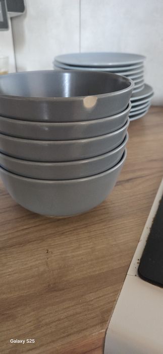 Talerze szare Ikea