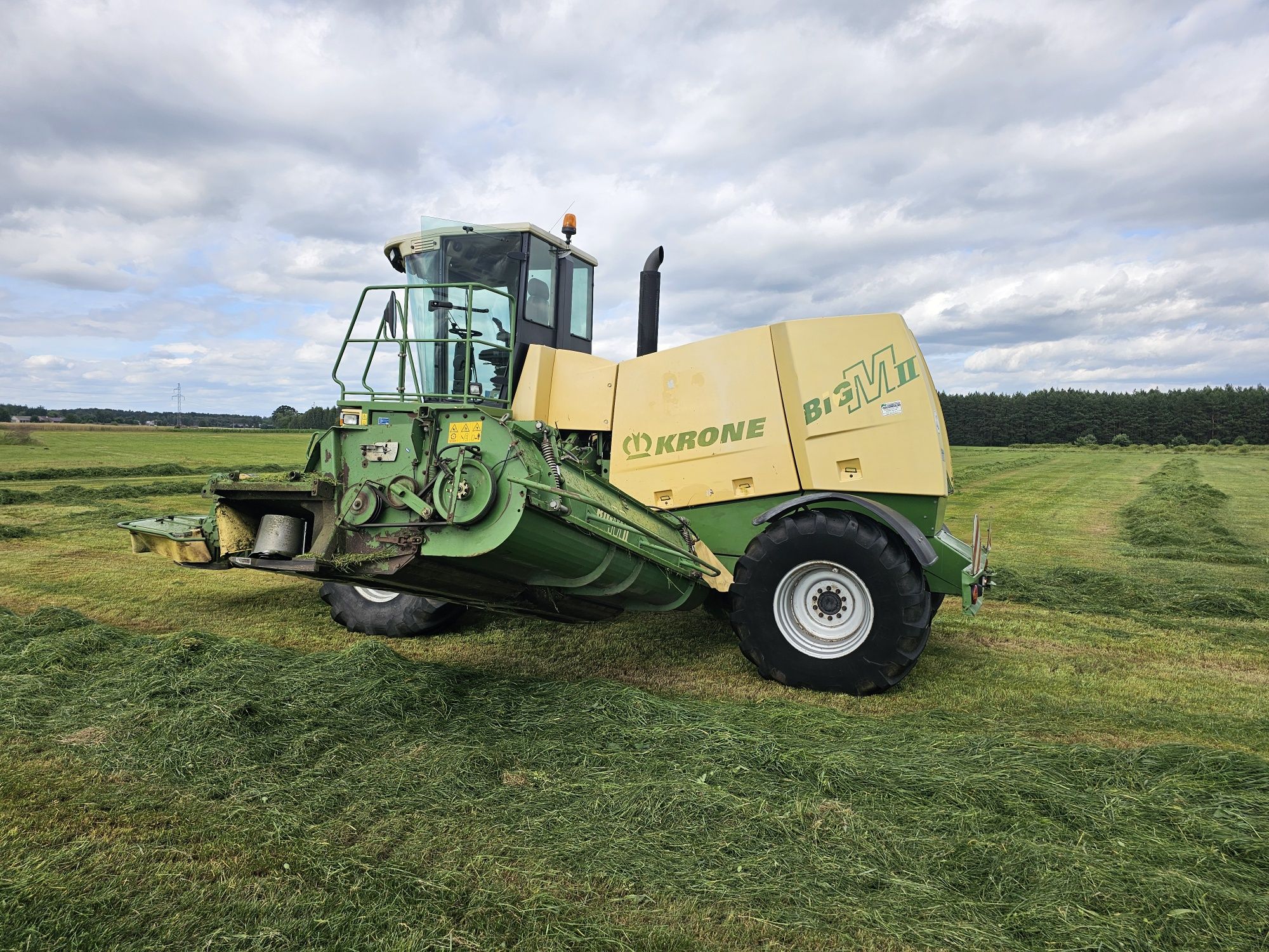 Krone Big M II Kosiarka samojezdna Samolot że zrzutem