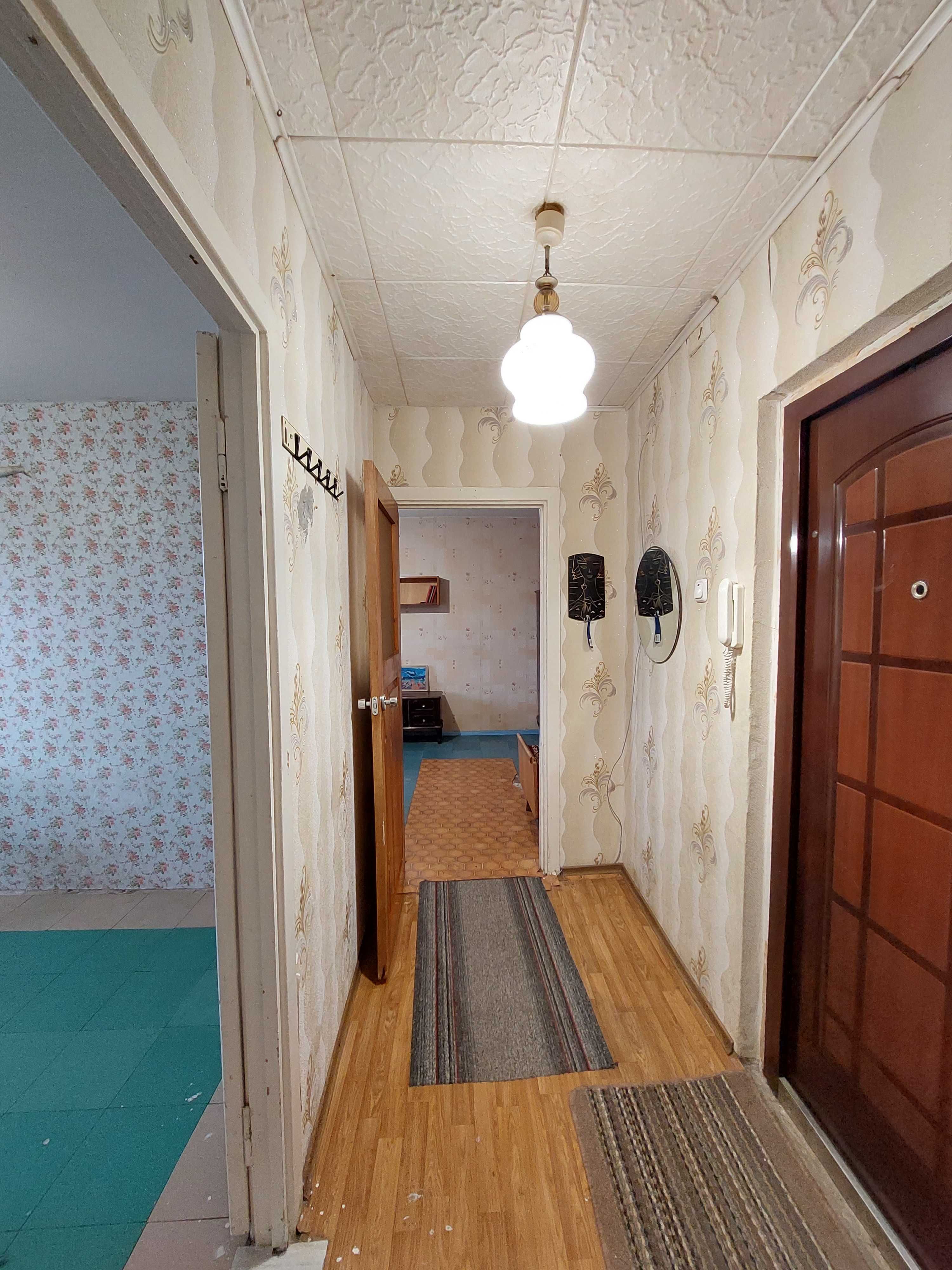 Продаж 2 кімнатної в Центрально м.р. Українська вул. 2/9
