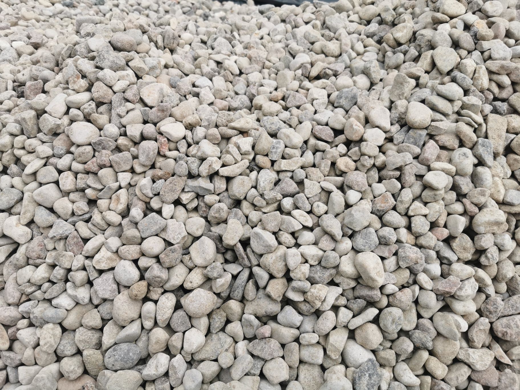 Suchy beton, żwir, ziemia ogrodowa, transport