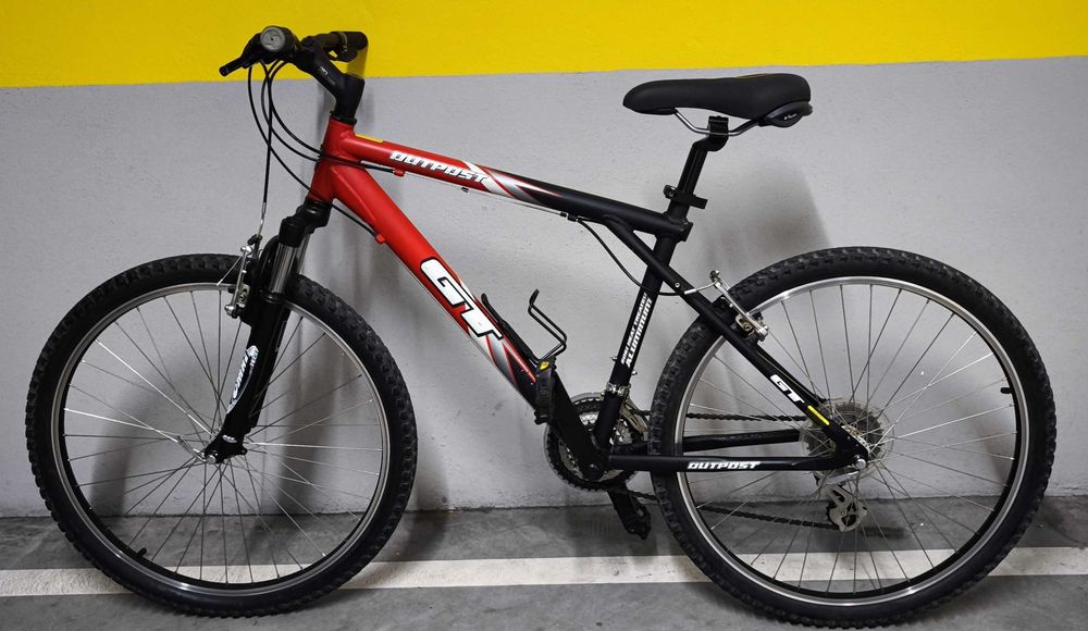 Bicicleta de BTT GT Outpost