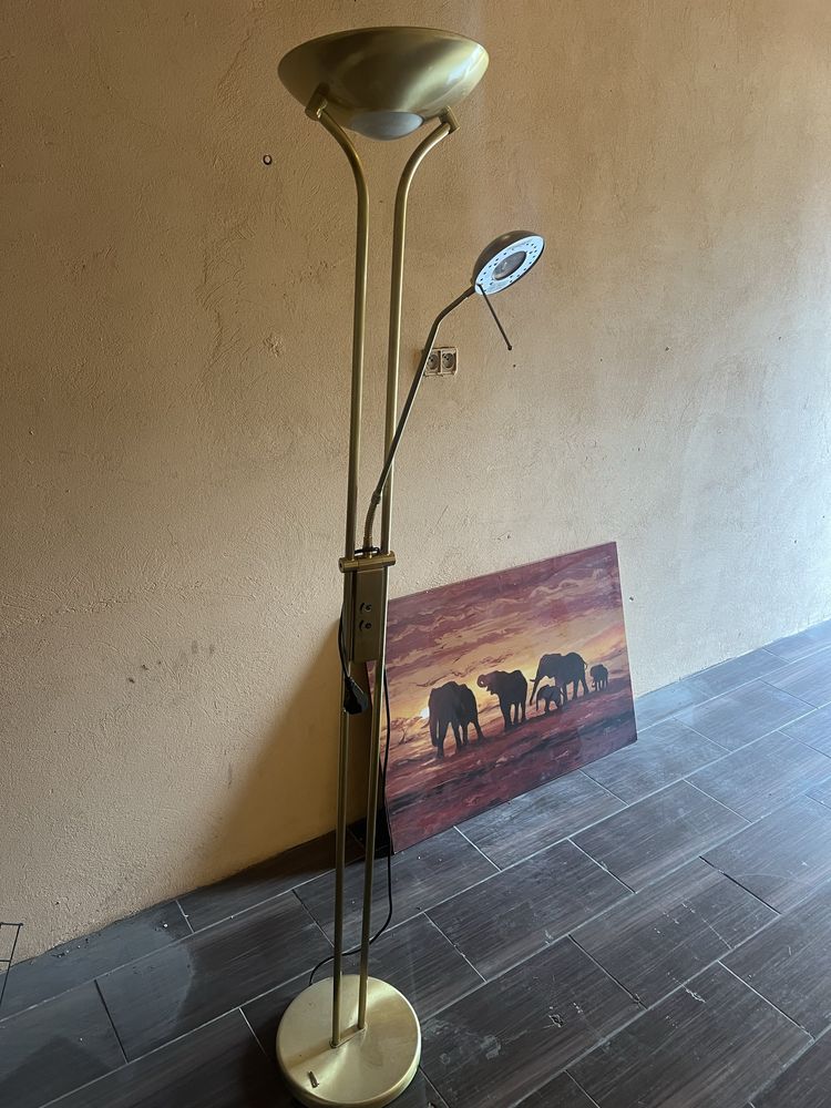 Lampa stojąca wysoka